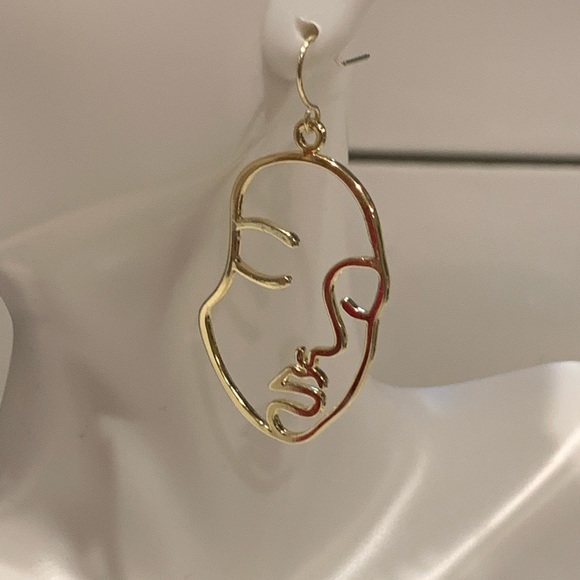 ✨NWT Abstract Minimal Face Dangle Earrings - Picture 9 of 9